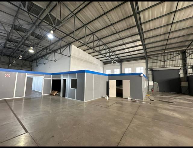 2,294M² WAREHOUSE TO LET IN COSMO BUSINESS PARK